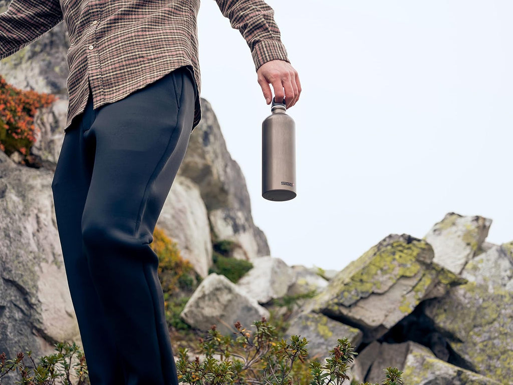 Aluminum Water Bottle - Traveller - Climate Neutral Certified - Compatible with Carbonated Beverages - Leakproof & Lightweight - BPA Free - Available in 0.6L, 1L, and 1.5L Sizes